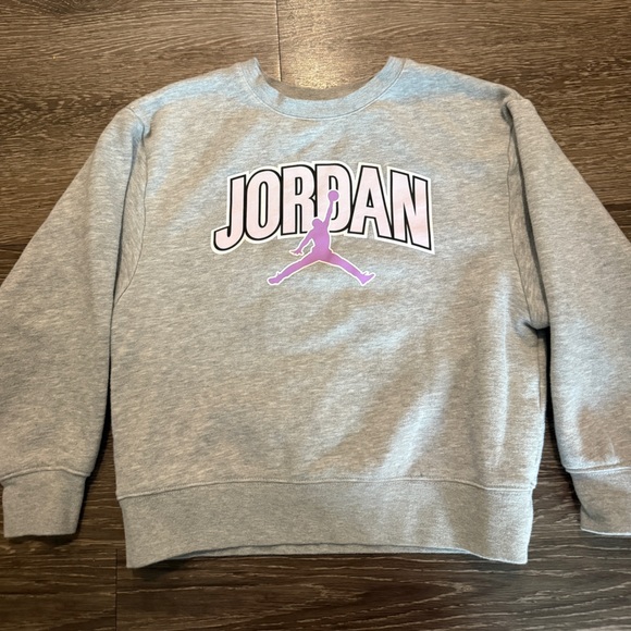 Girls Jordan Sweatshirt size Medium - Picture 1 of 2